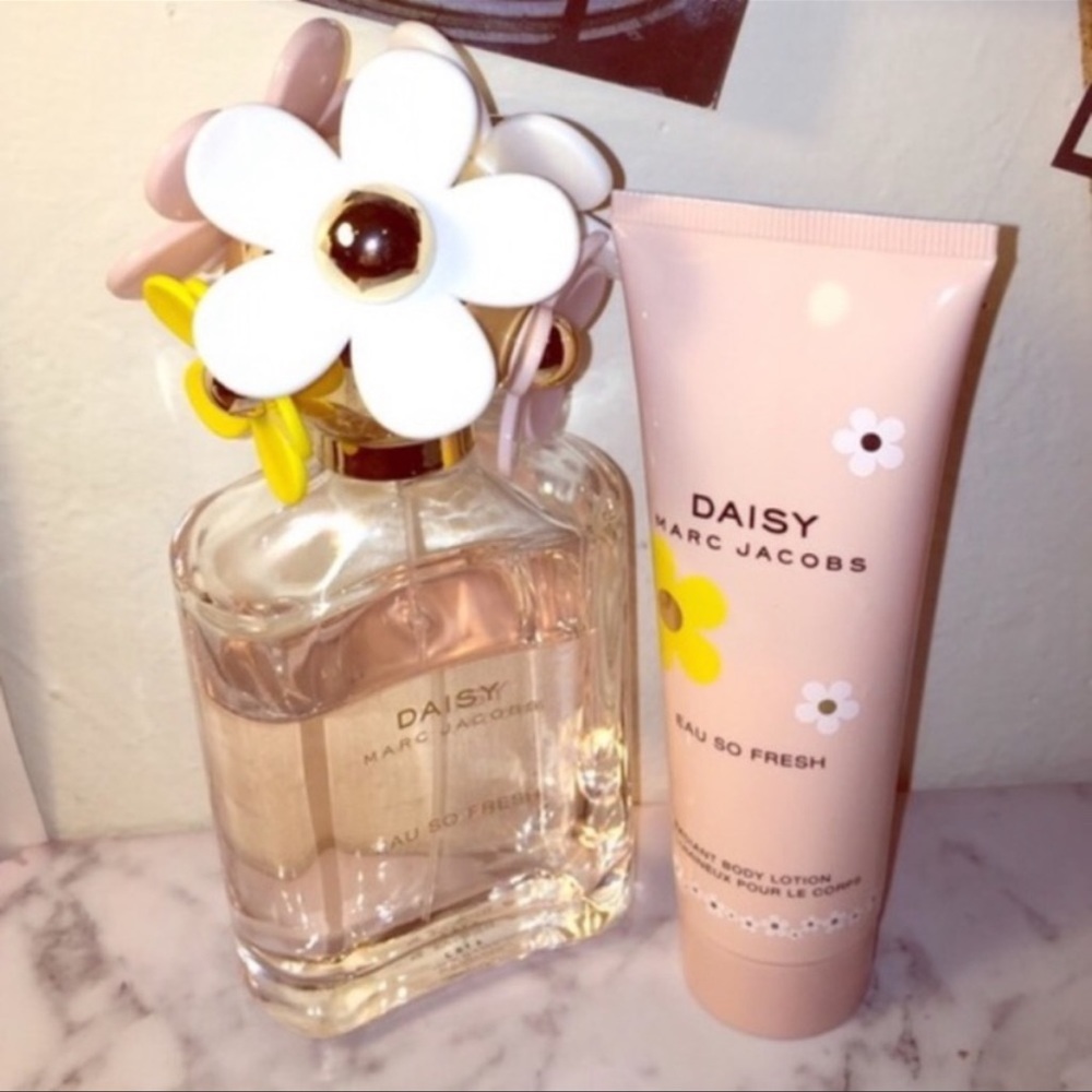 Daisy Eau so fresh perfume